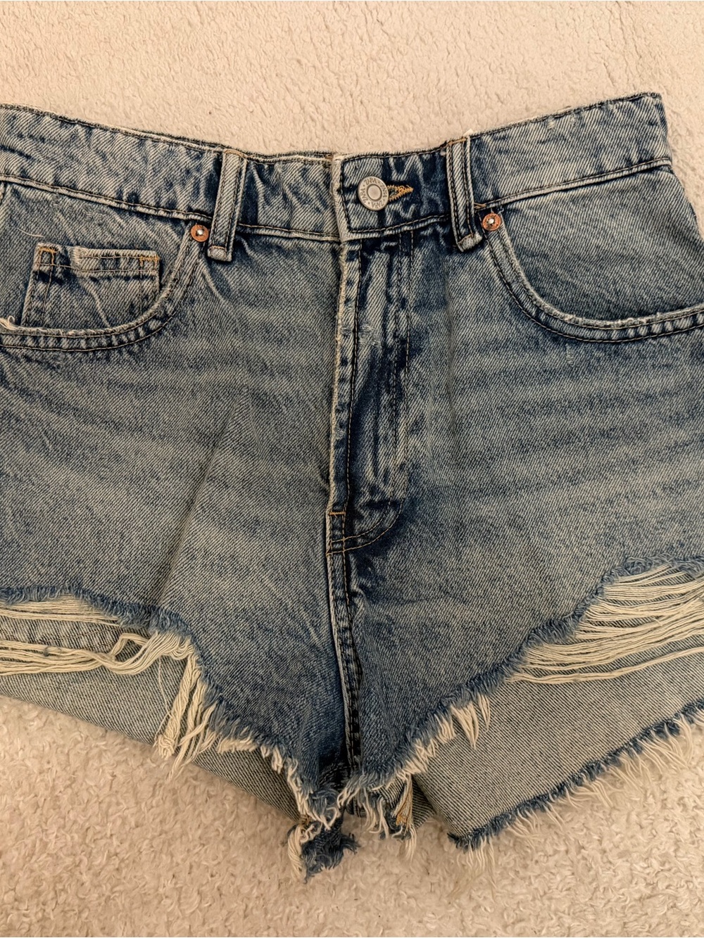 ZARA HIGH WAIST RIPPED TRF DENIM SHORTS